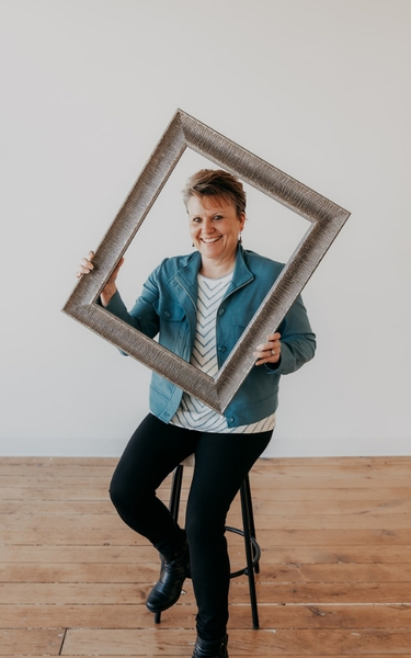 Marcy Maley The Frame Lady in Hastings NE Local Custom Framing